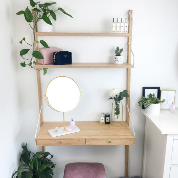 kea Pudda Basket-Ikea SVALNAS-Wall-mounted workspace combination bamboo -Zara Home FREE STANDING MIRROR WITH MARBLE BASE-Sostrene grene pink velvet stool